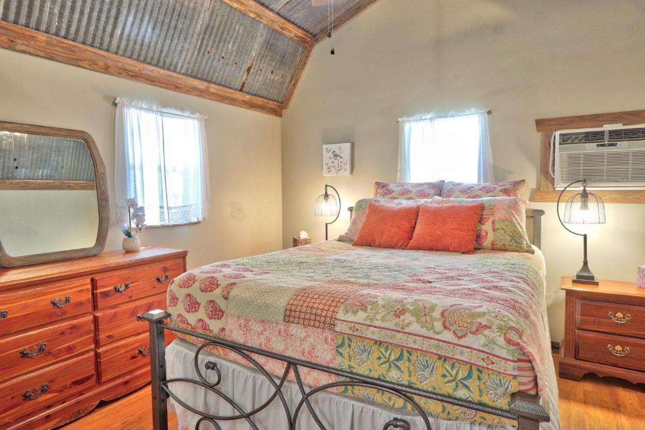 Sunflower Ridge Bungalow Wimberley Dış mekan fotoğraf