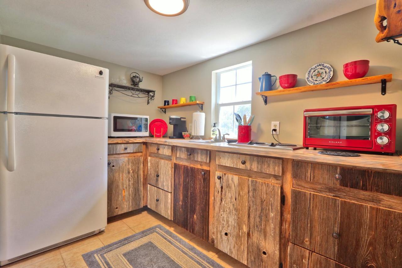 Sunflower Ridge Bungalow Wimberley Dış mekan fotoğraf