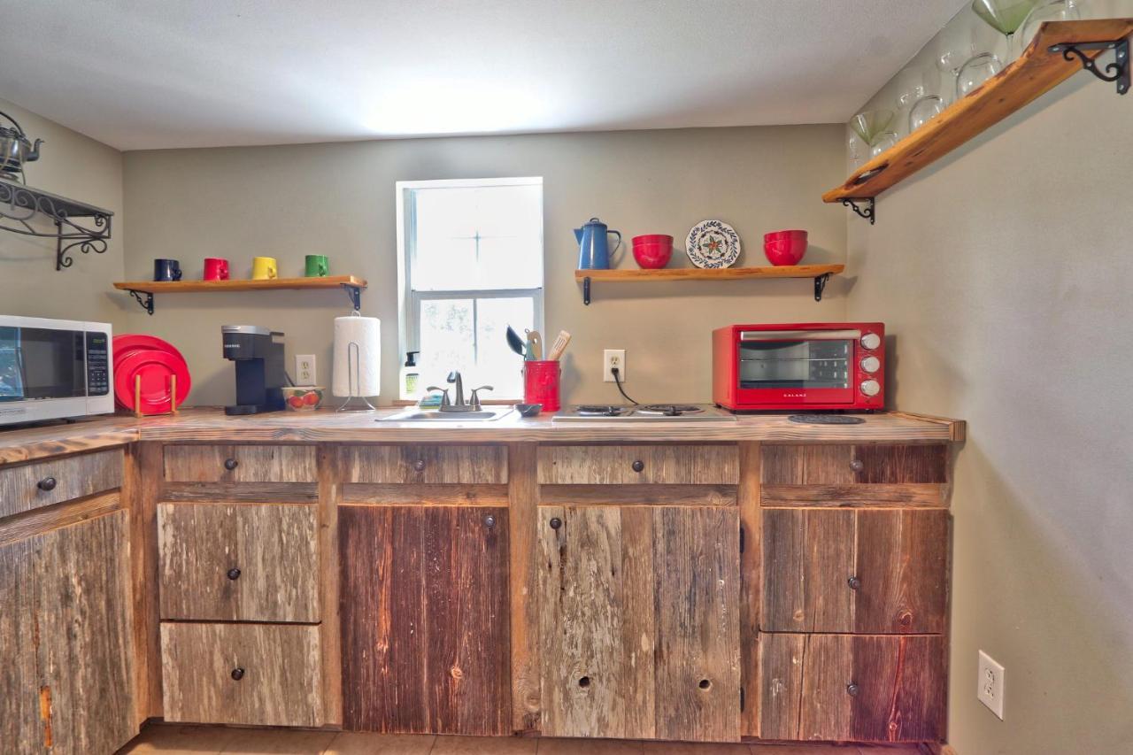 Sunflower Ridge Bungalow Wimberley Dış mekan fotoğraf